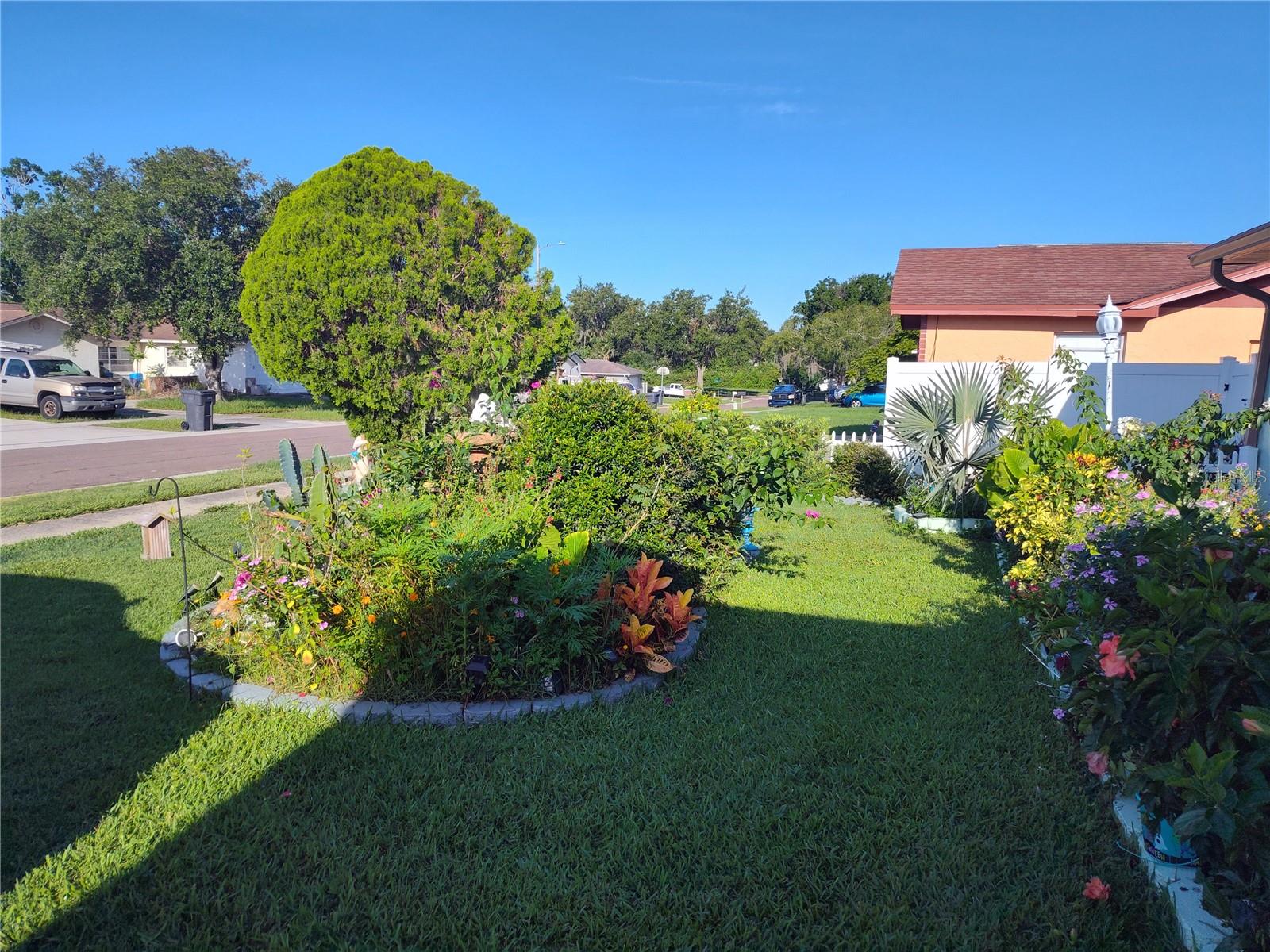 Image 2 of 47 For 1209 Croydonwood Circle