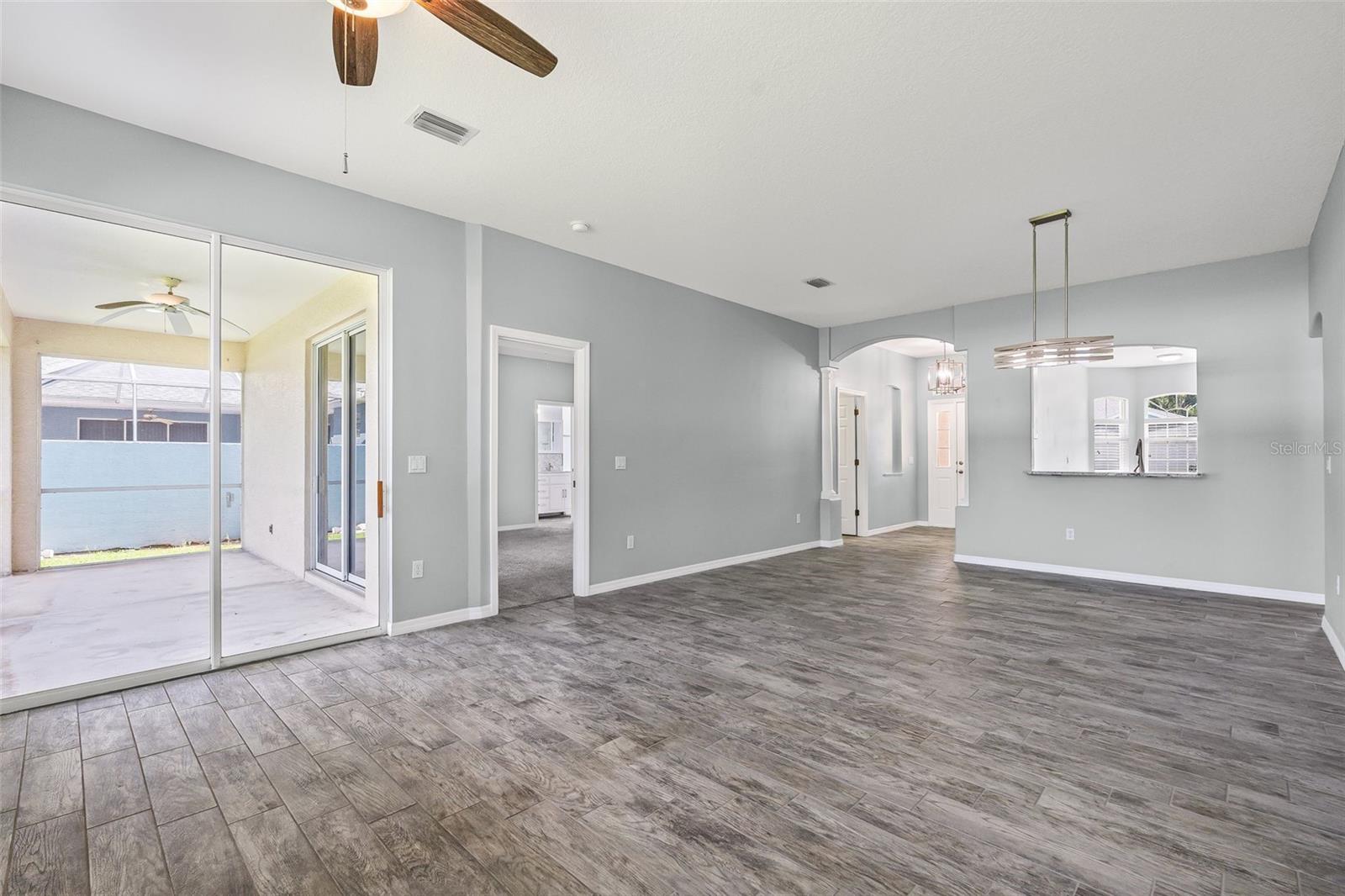 Image 15 of 37 For 1042 Whitegate Court