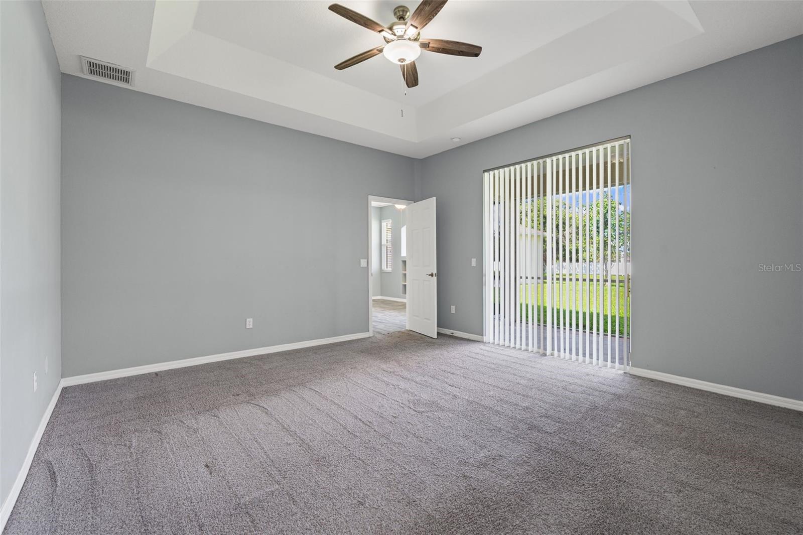 Image 22 of 37 For 1042 Whitegate Court