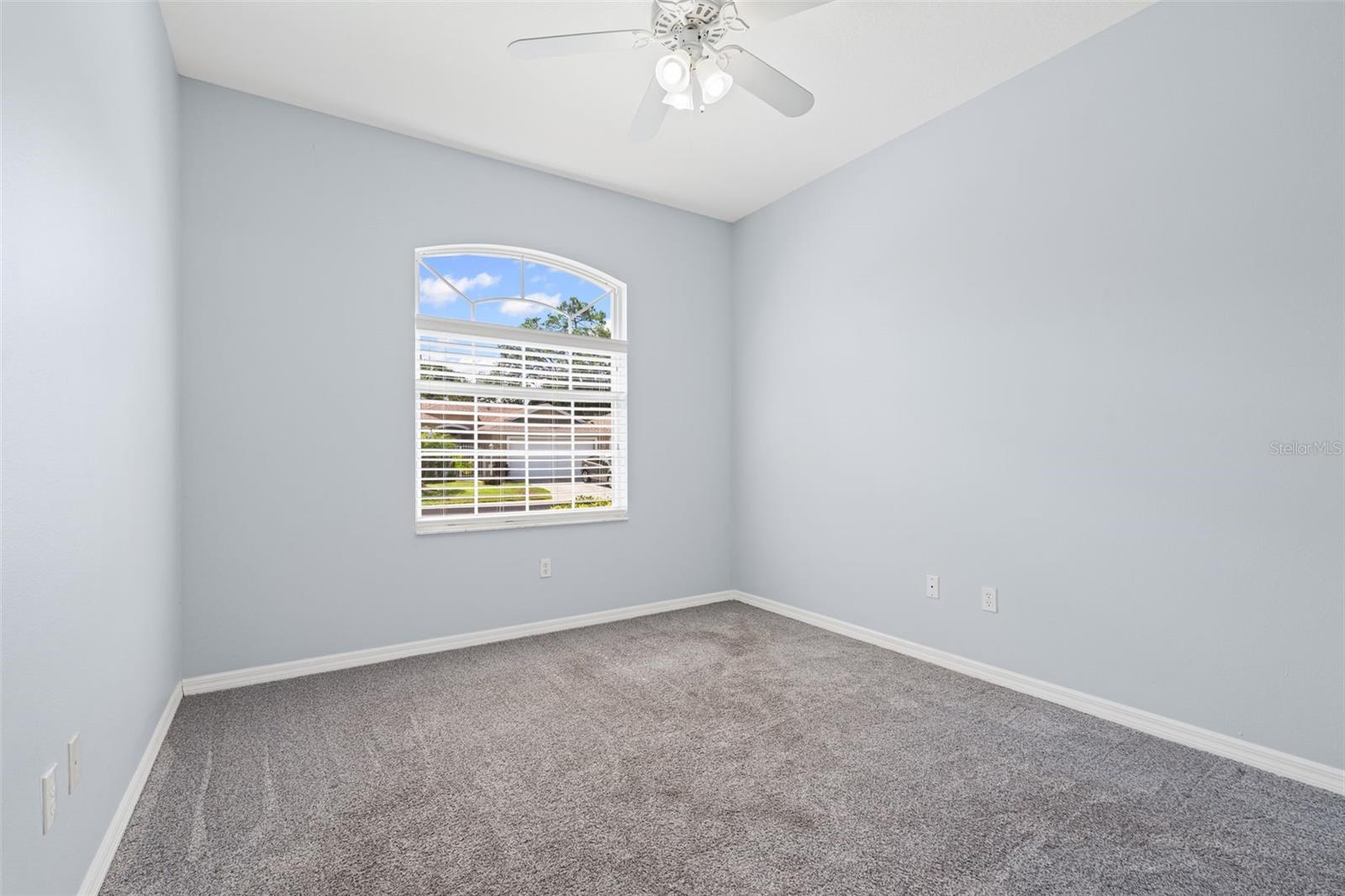 Image 30 of 37 For 1042 Whitegate Court