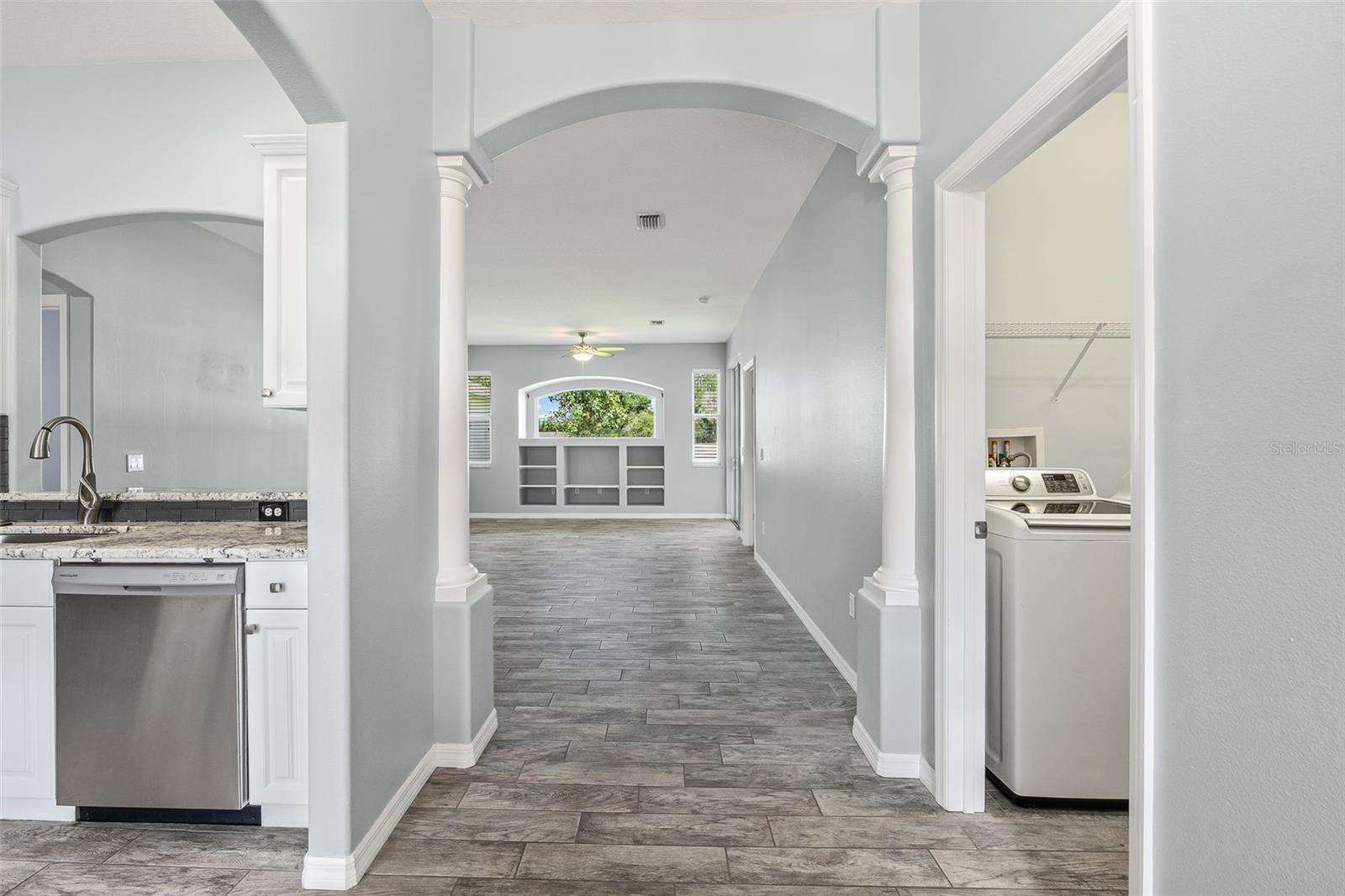 Image 4 of 37 For 1042 Whitegate Court