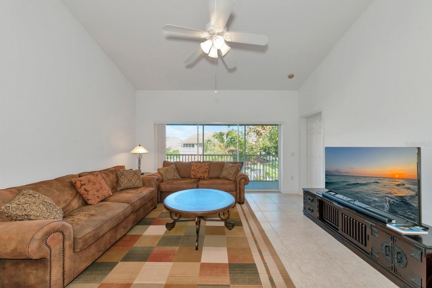 Image 7 of 9 For 7107 Cedar Hollow Circle 24-202