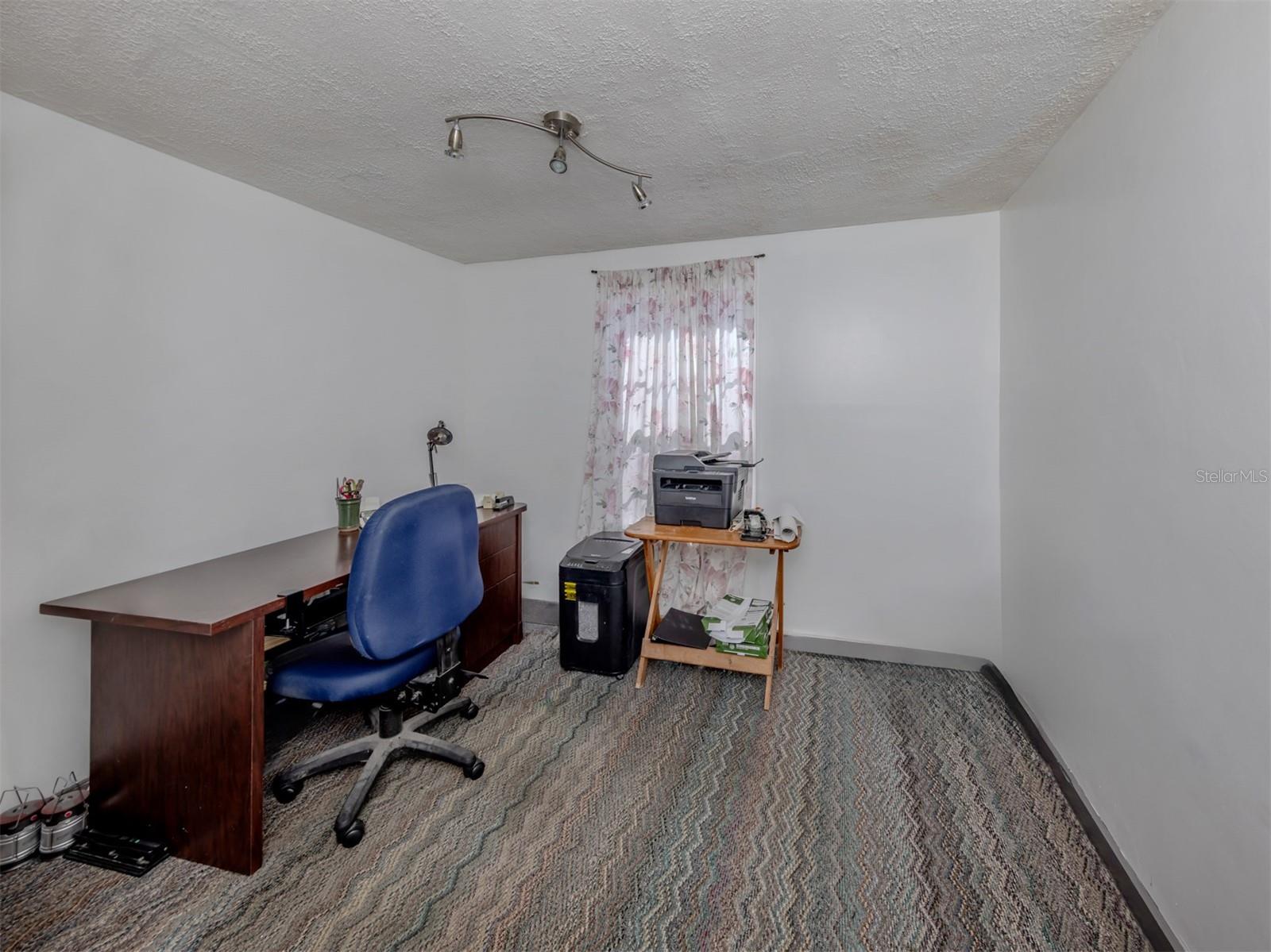 Image 21 of 42 For 305 Chauncey Avenue