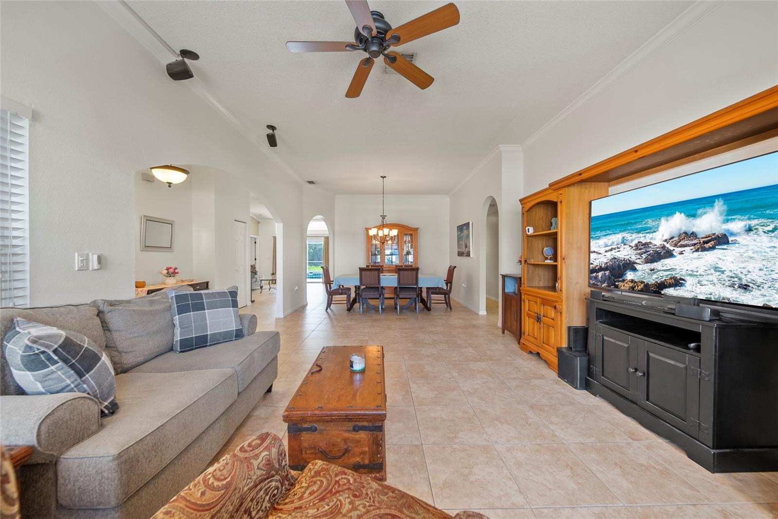 Image 11 of 46 For 7115 39th Lane E