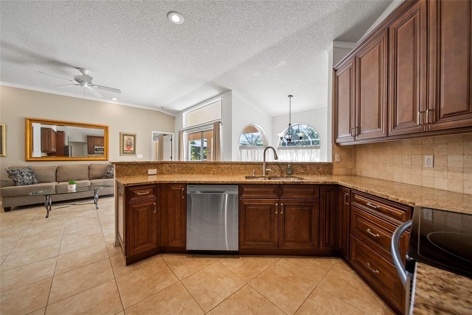 Image 14 of 46 For 7115 39th Lane E