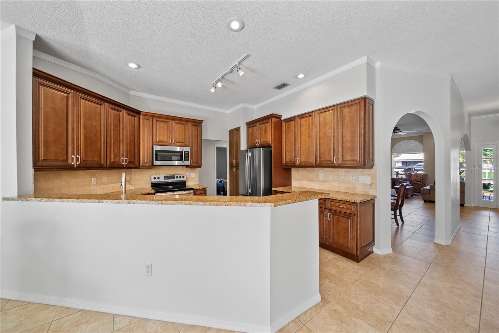 Image 16 of 46 For 7115 39th Lane E