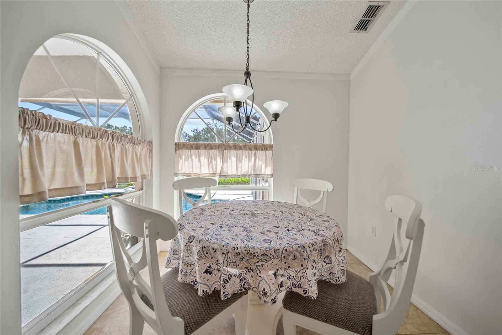 Image 18 of 46 For 7115 39th Lane E