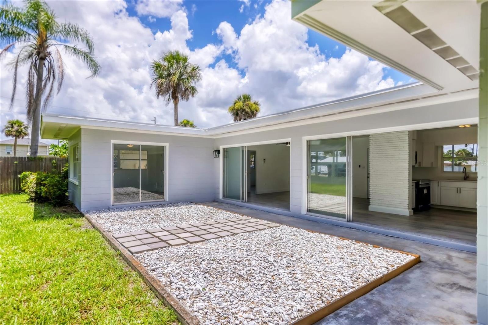 Image 24 of 29 For 116 Myakka Drive