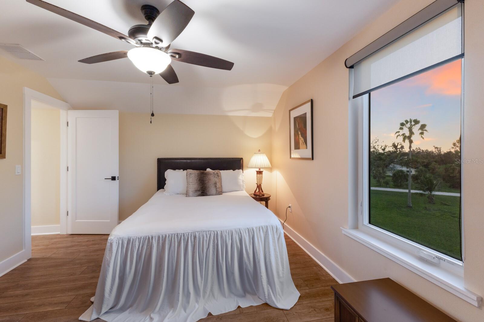 Image 40 of 65 For 1610 Bayshore Drive