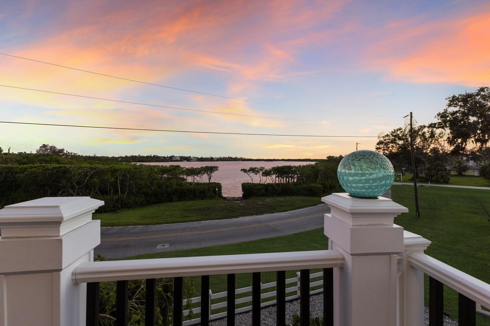 Image 5 of 65 For 1610 Bayshore Drive