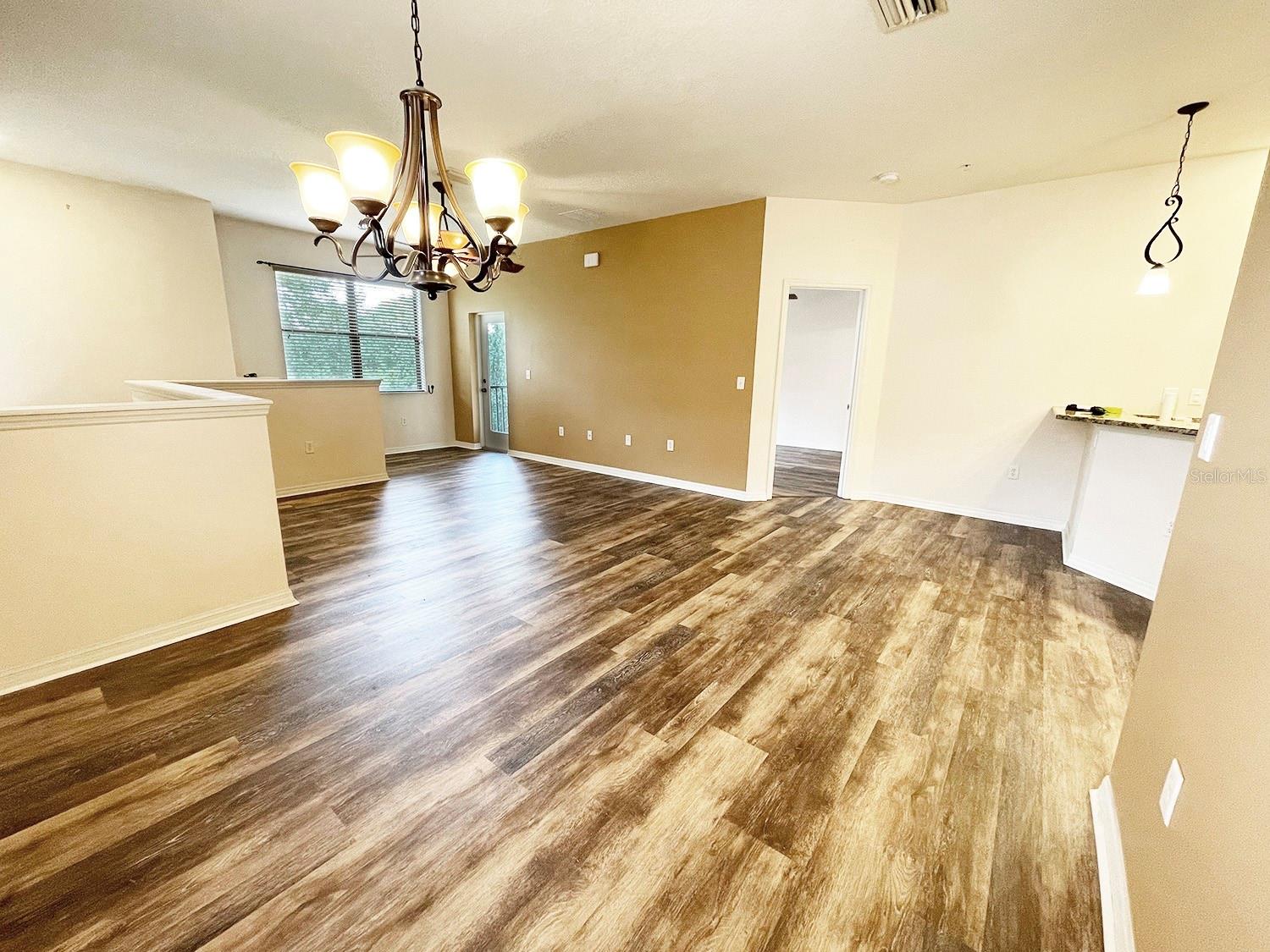 Image 8 of 39 For 4218 Via Piedra Circle 4-201
