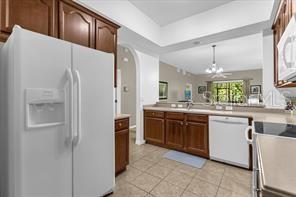 Image 13 of 30 For 9422 Myrtle Creek Lane 804