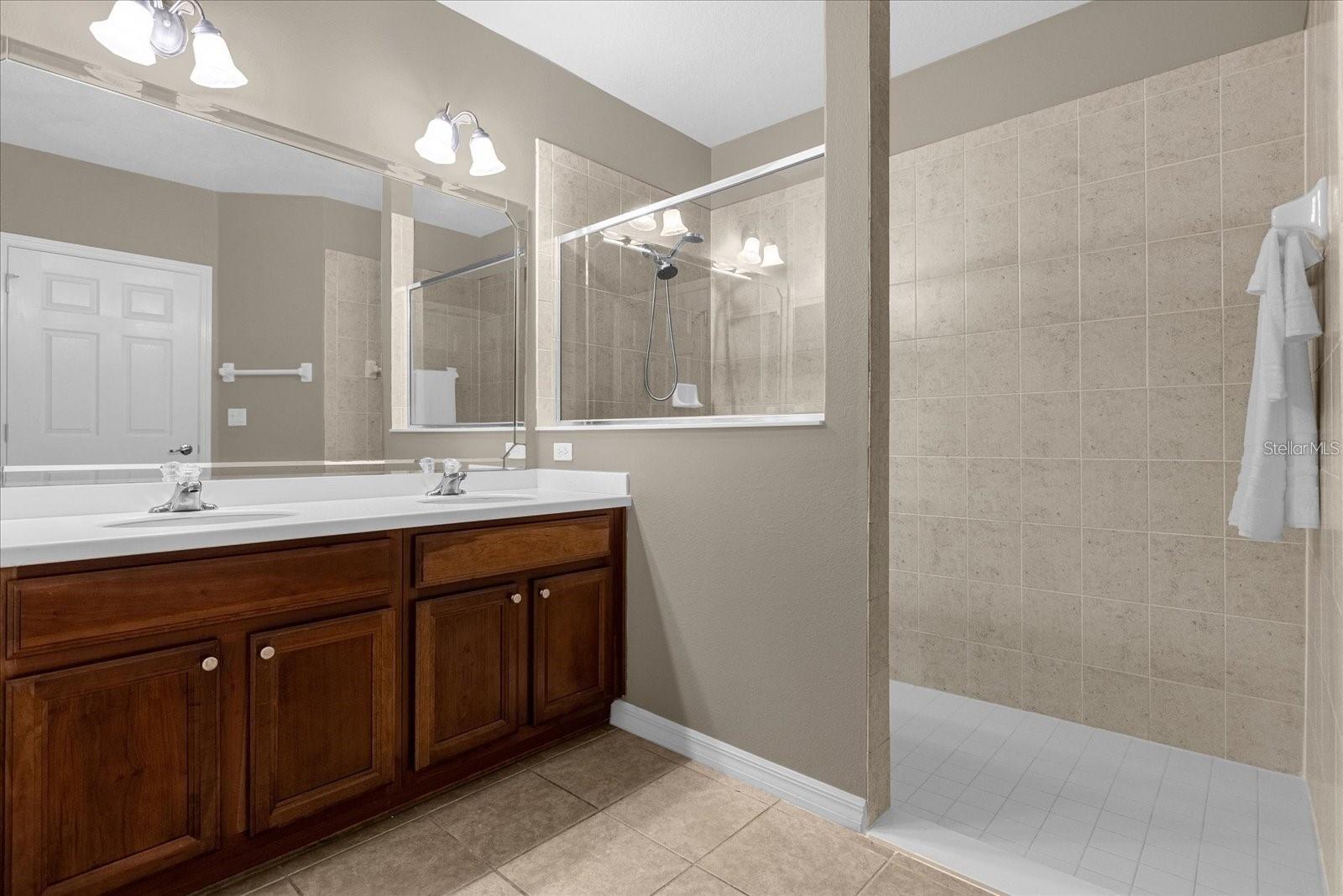 Image 18 of 30 For 9422 Myrtle Creek Lane 804