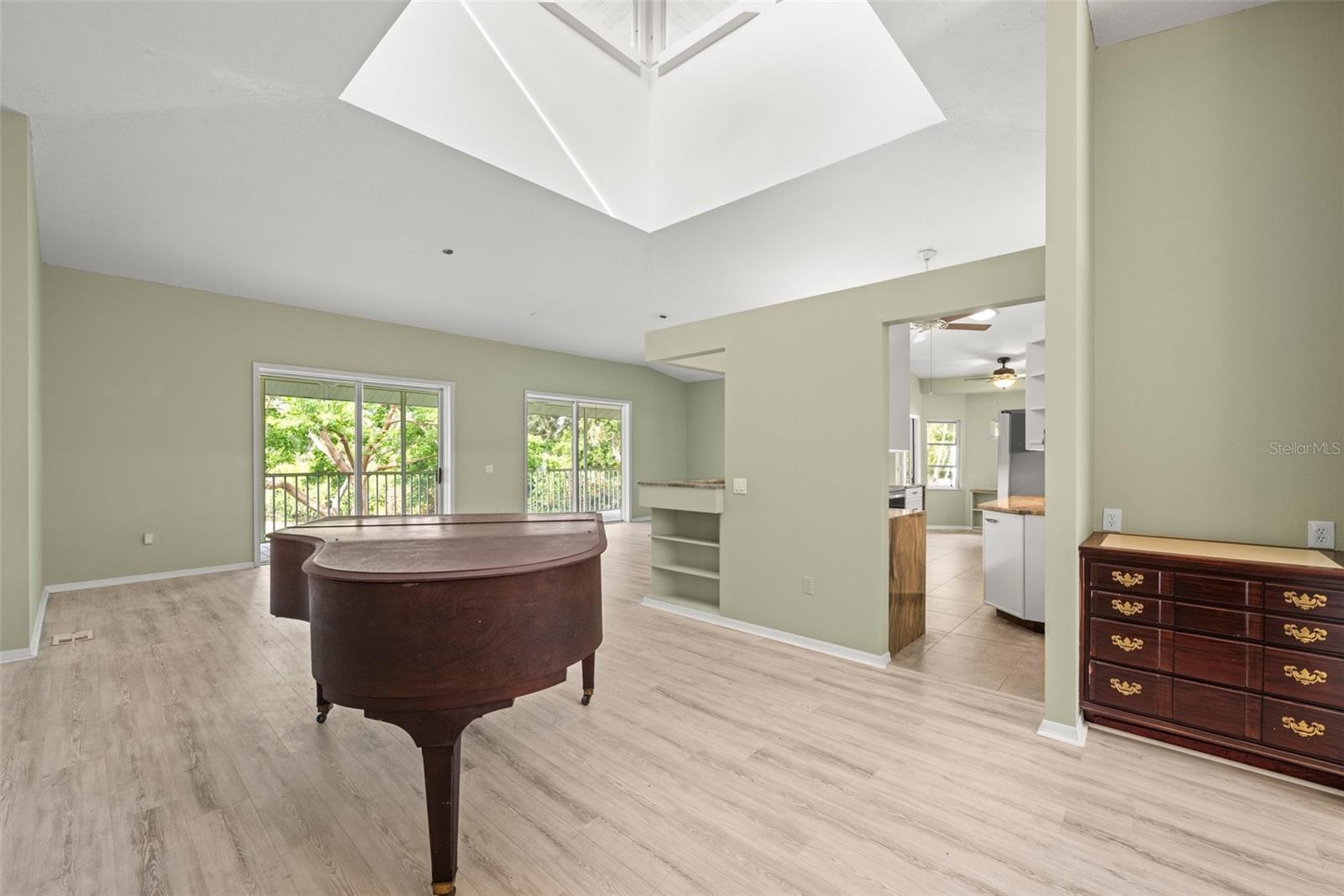 Image 9 of 49 For 7615 4th Avenue Drive Nw