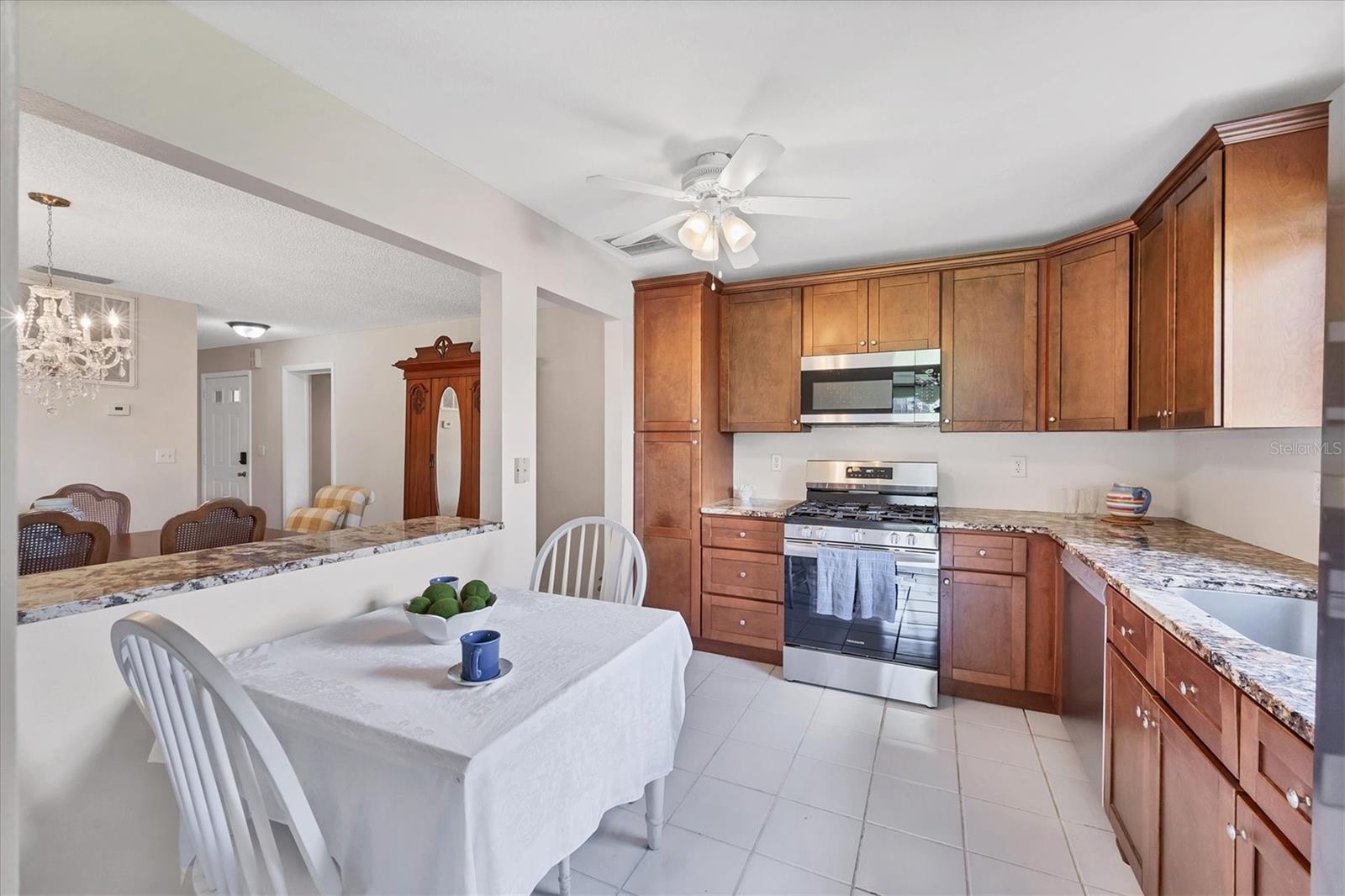 Image 16 of 42 For 6188 80th Street N 102