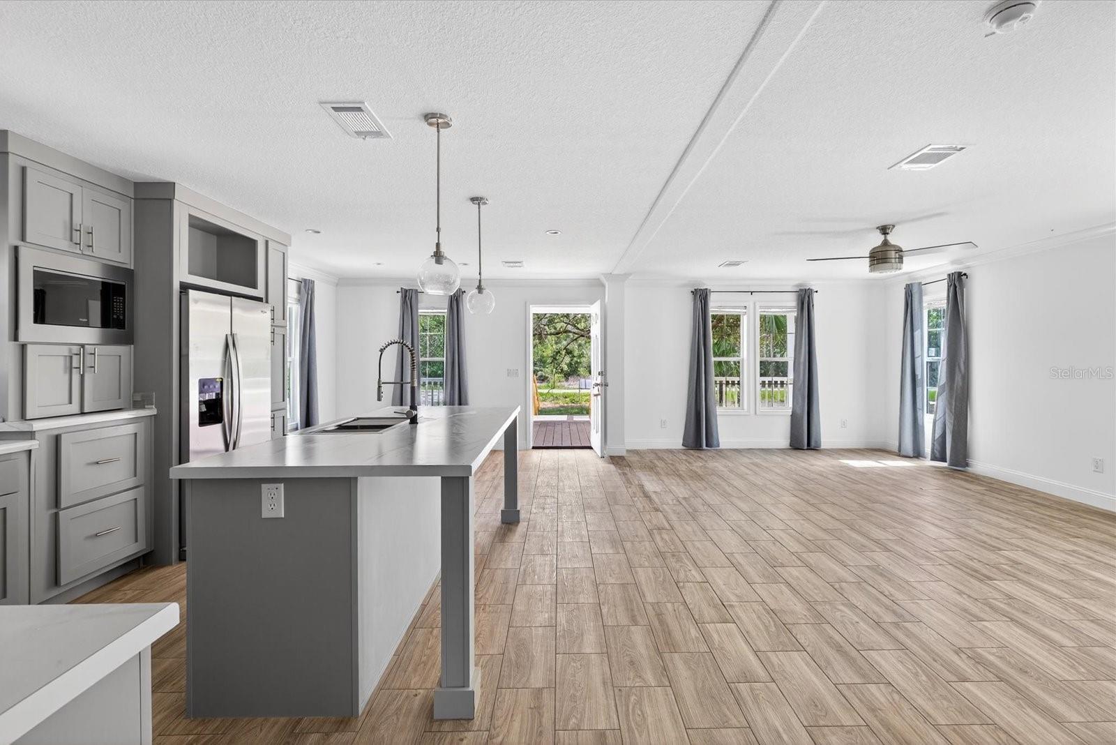 Image 12 of 47 For 19260 244th Street