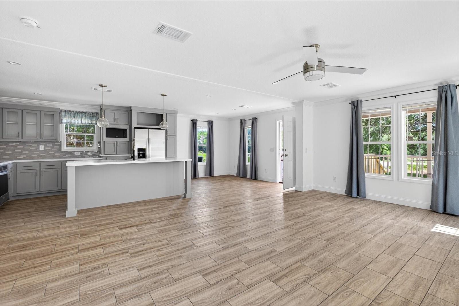 Image 13 of 47 For 19260 244th Street