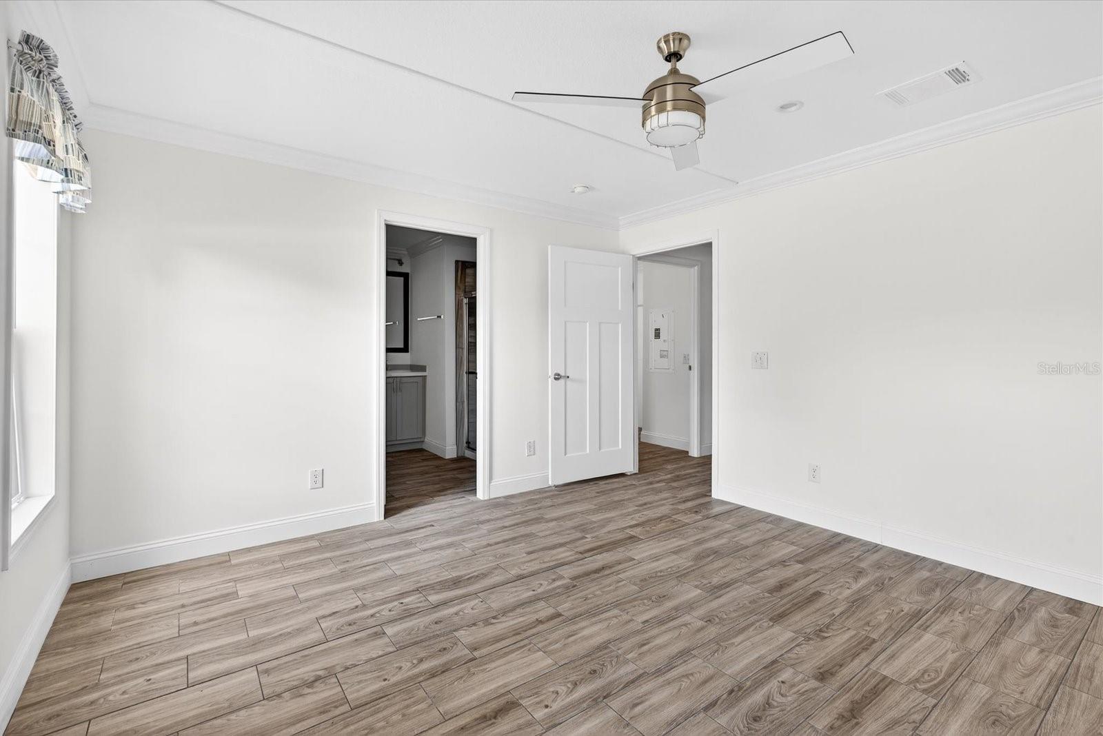 Image 16 of 47 For 19260 244th Street