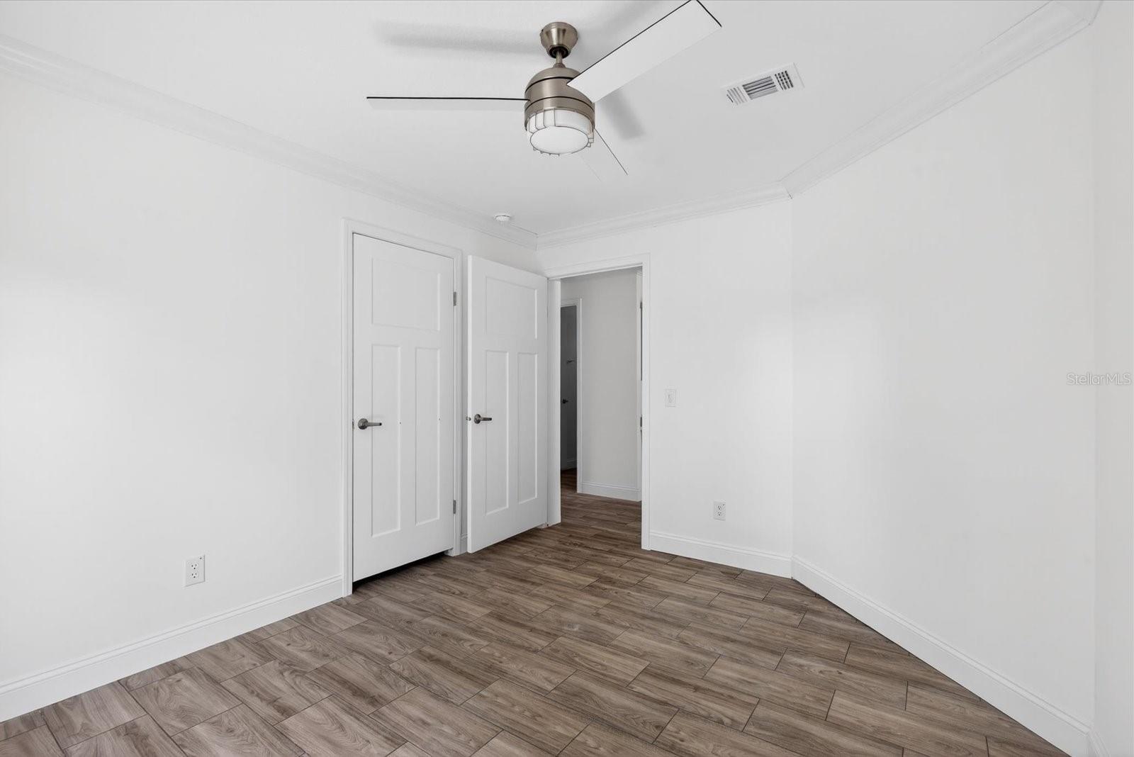 Image 22 of 47 For 19260 244th Street