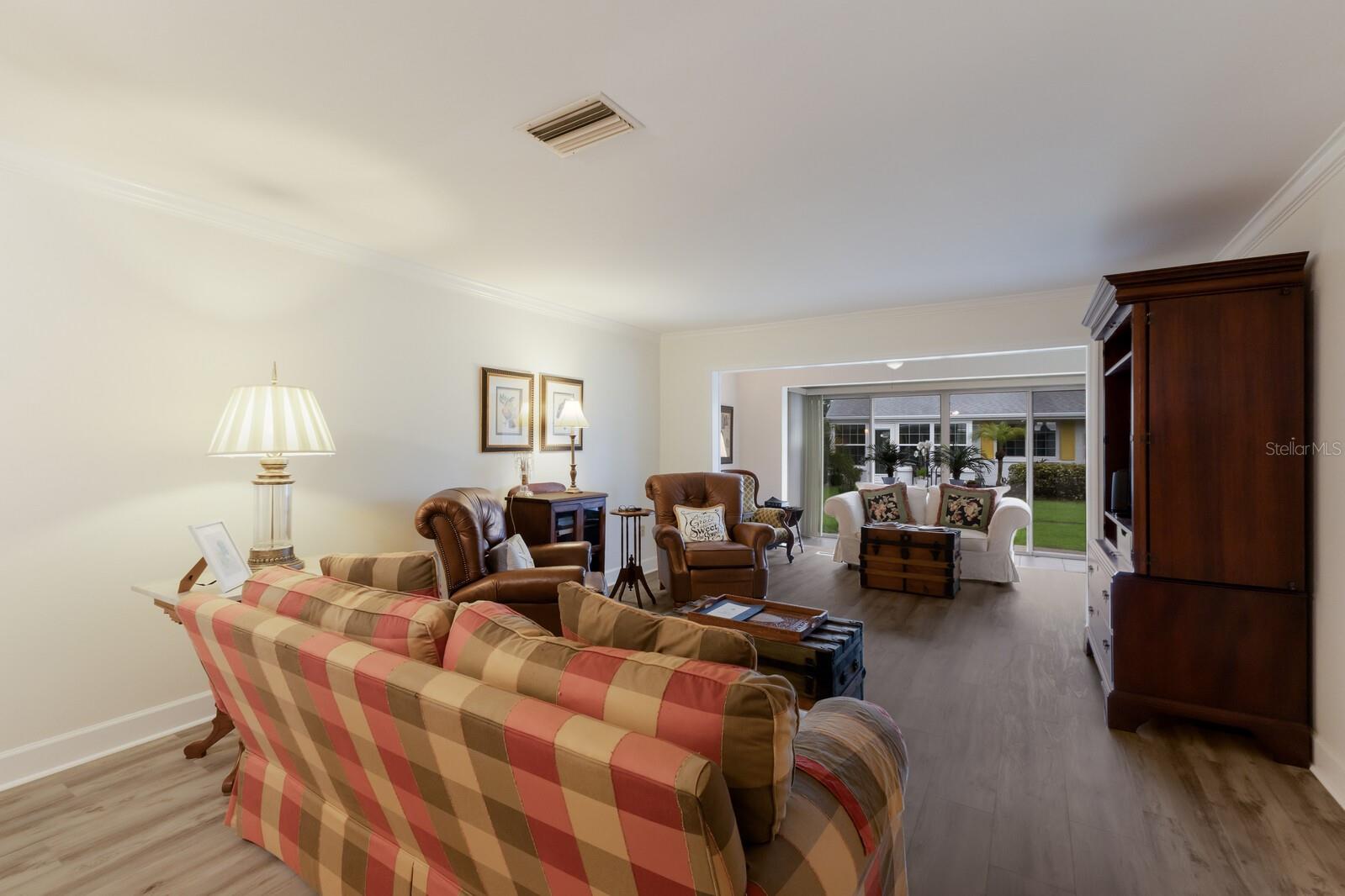 Image 15 of 60 For 4414 Mount Vernon Drive 1