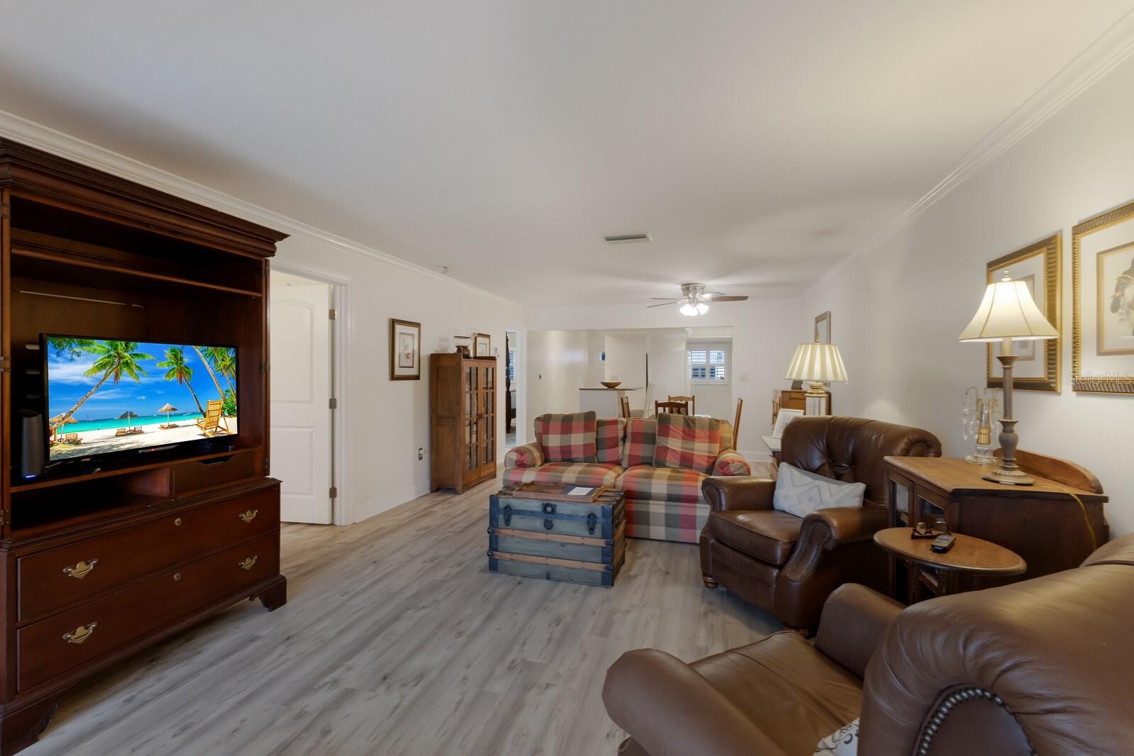 Image 16 of 60 For 4414 Mount Vernon Drive 1