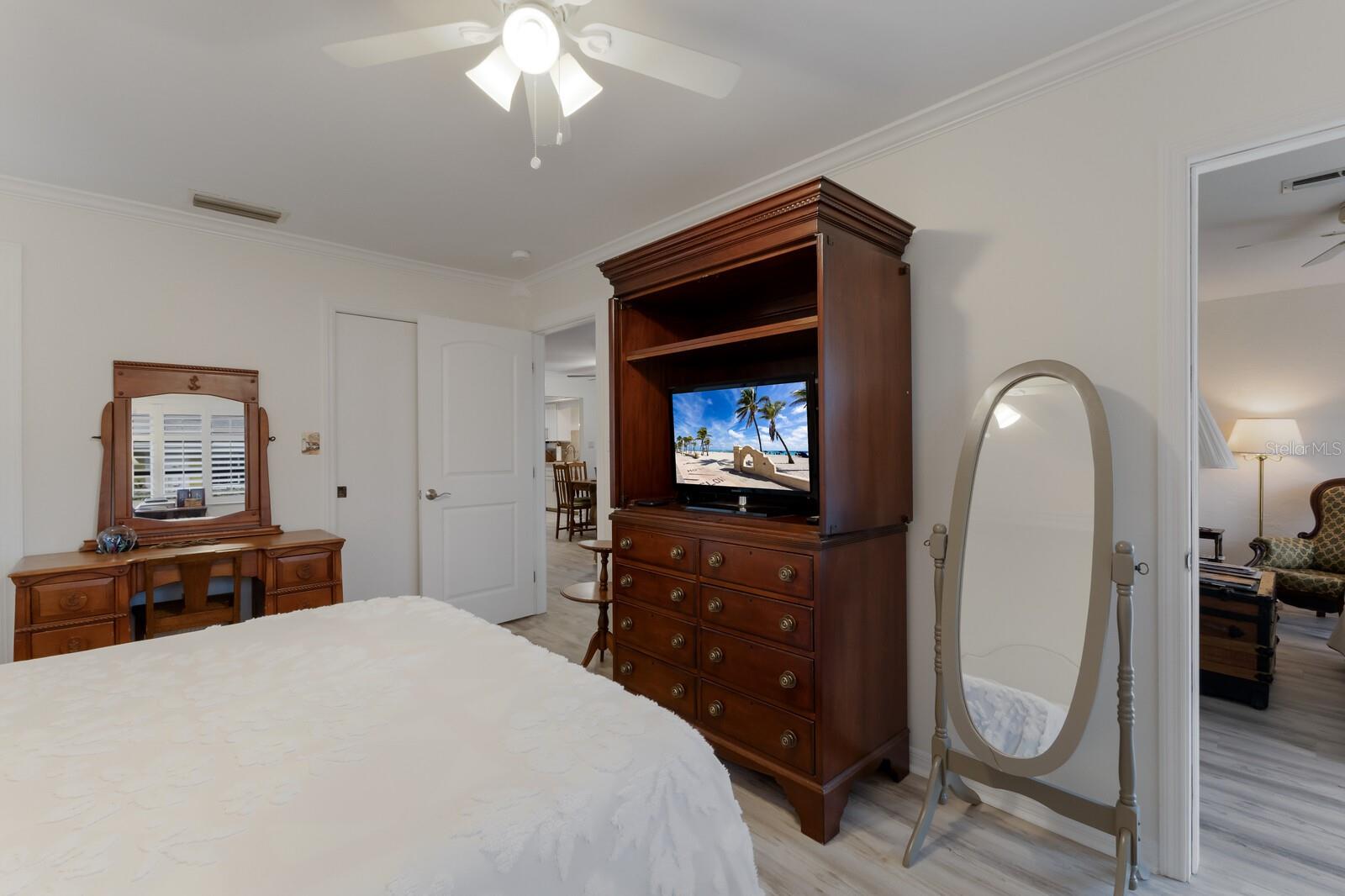 Image 21 of 60 For 4414 Mount Vernon Drive 1