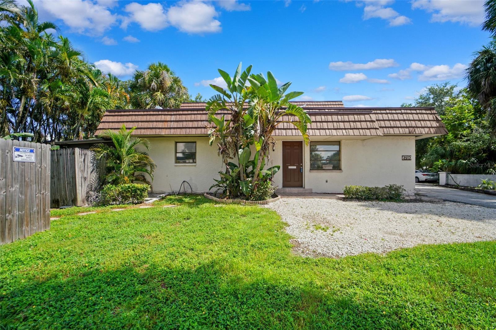 Listing photo id 0 for 8700 Dr Martin Luther King Jr Street N 8700