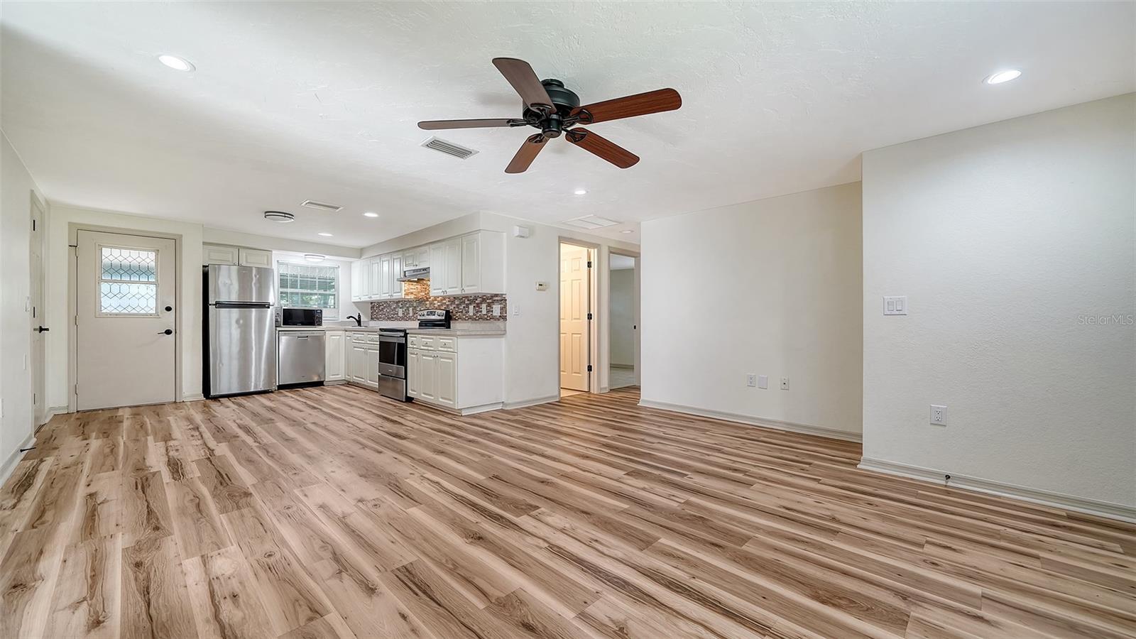 Image 3 of 22 For 5438 Potter Street