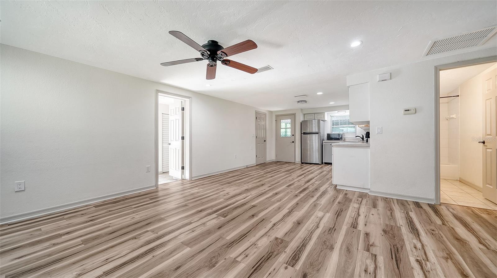 Image 5 of 22 For 5438 Potter Street
