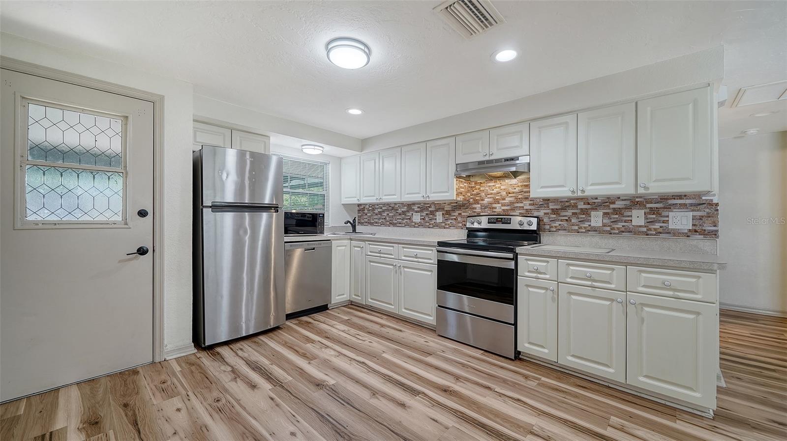 Image 7 of 22 For 5438 Potter Street