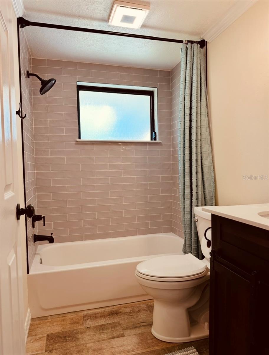 Image 11 of 18 For 611 Missouri Road