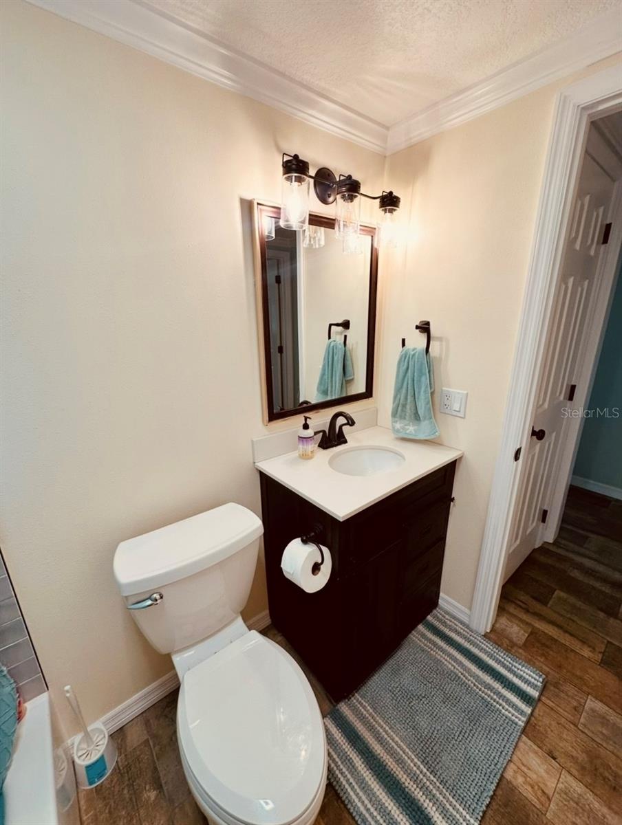 Image 12 of 18 For 611 Missouri Road