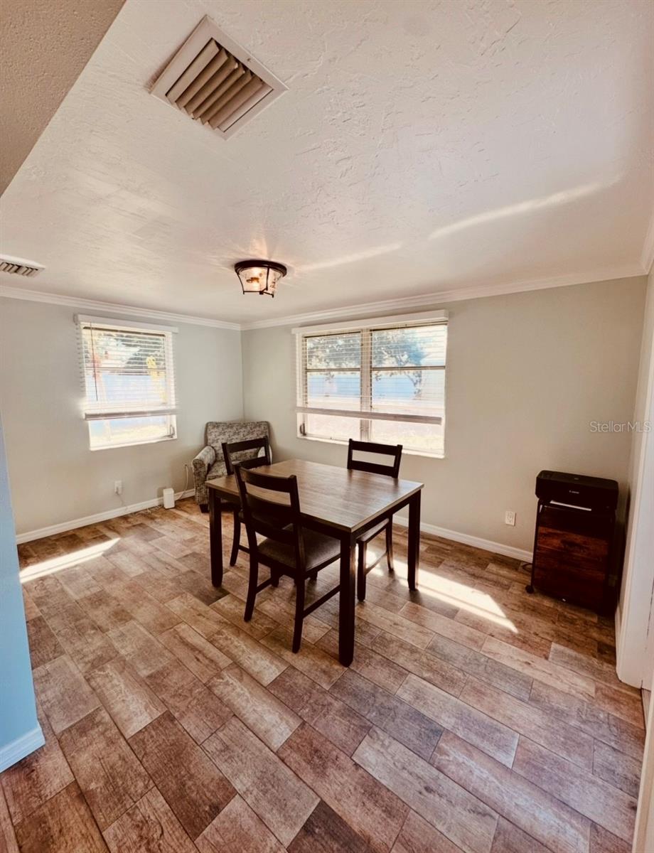 Image 13 of 18 For 611 Missouri Road