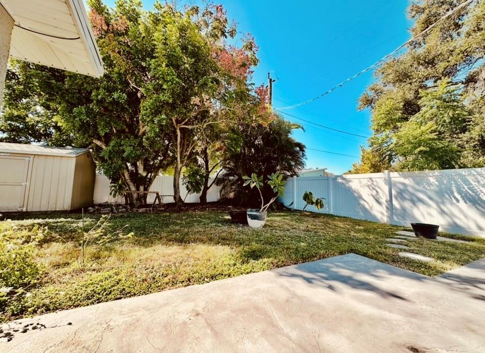 Image 14 of 18 For 611 Missouri Road