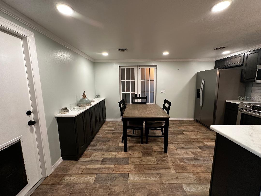 Image 5 of 18 For 611 Missouri Road