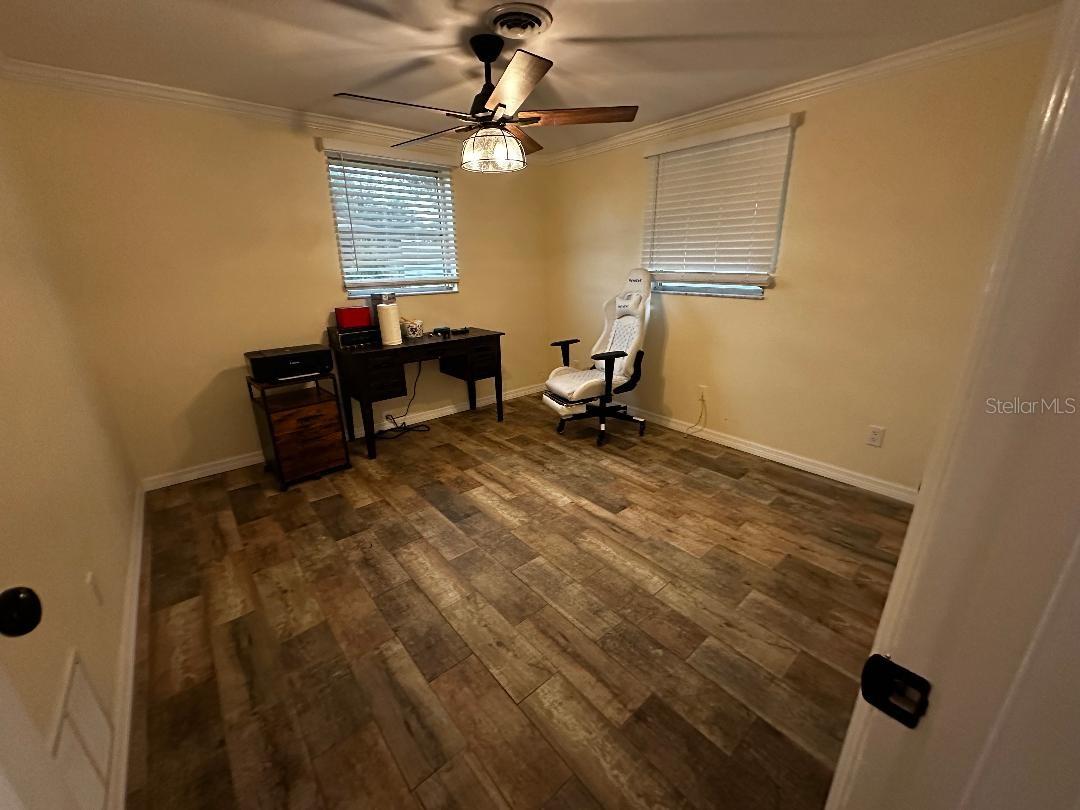 Image 8 of 18 For 611 Missouri Road