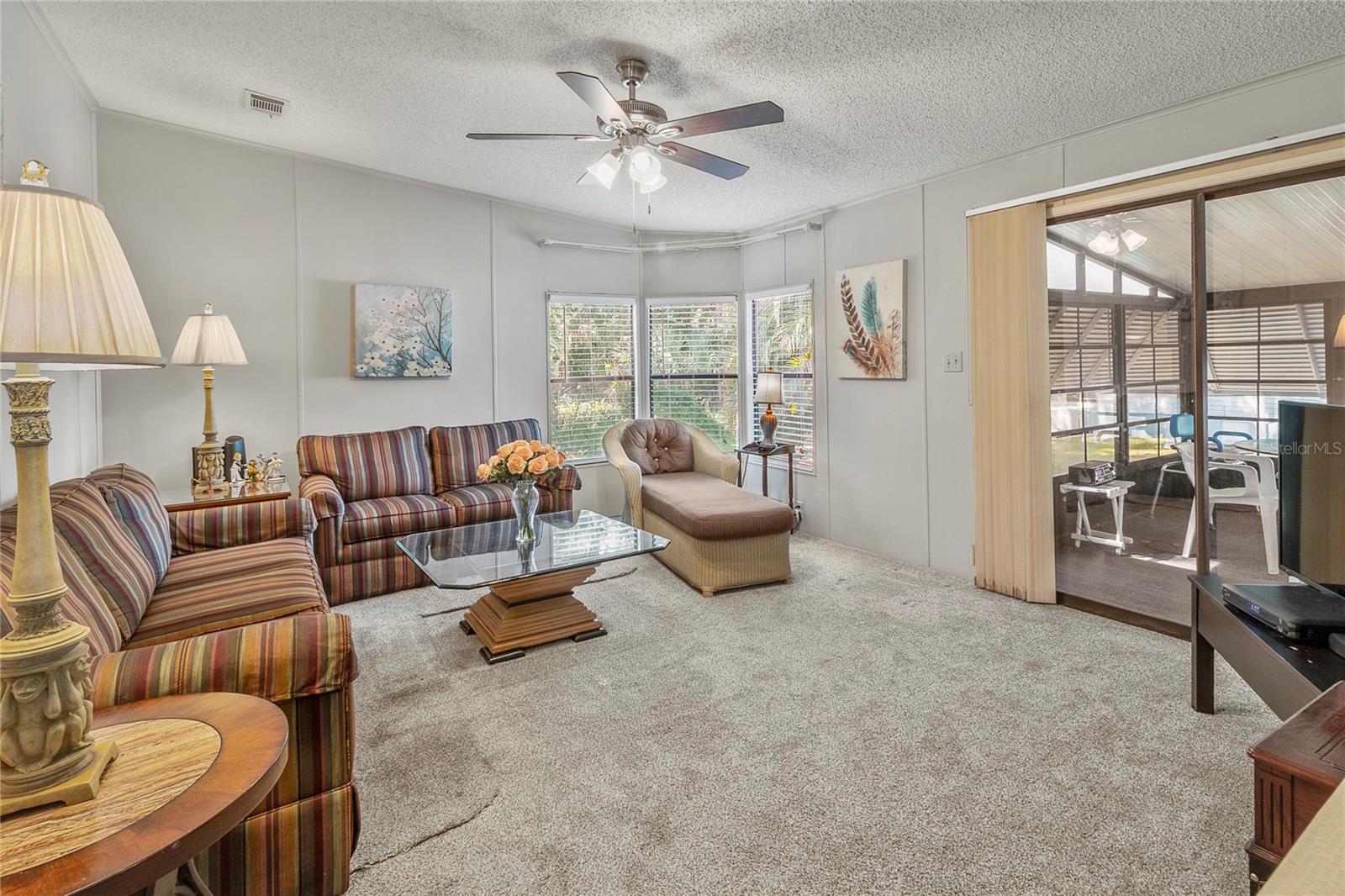 Image 17 of 47 For 24 Meadowlark Circle