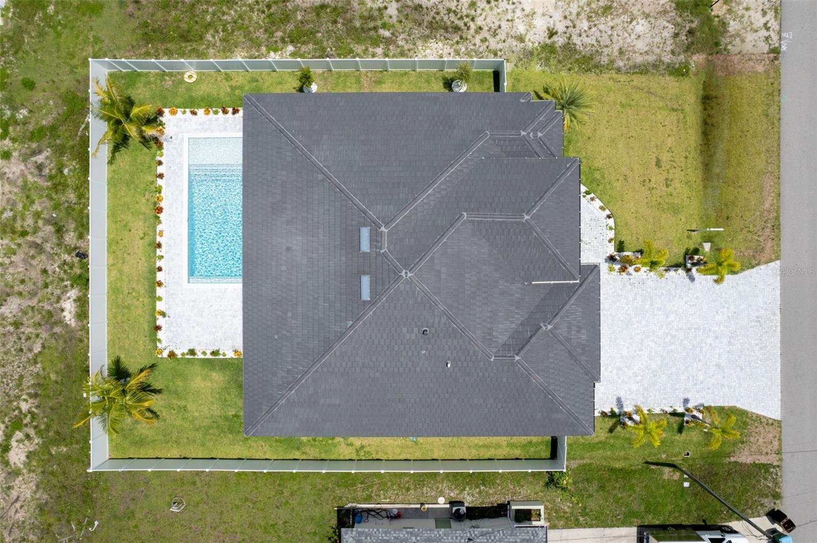 Image 4 of 47 For 10 33rd Avenue