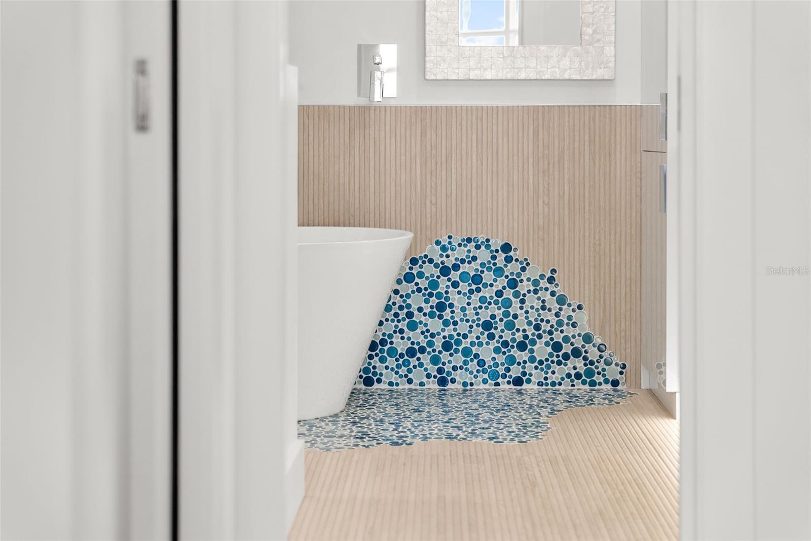 Image 22 of 84 For 988 Blvd Of The Arts  109