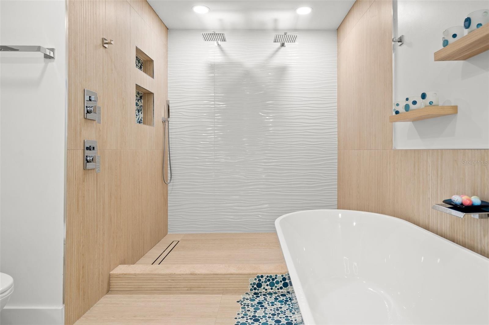 Image 26 of 84 For 988 Blvd Of The Arts  109