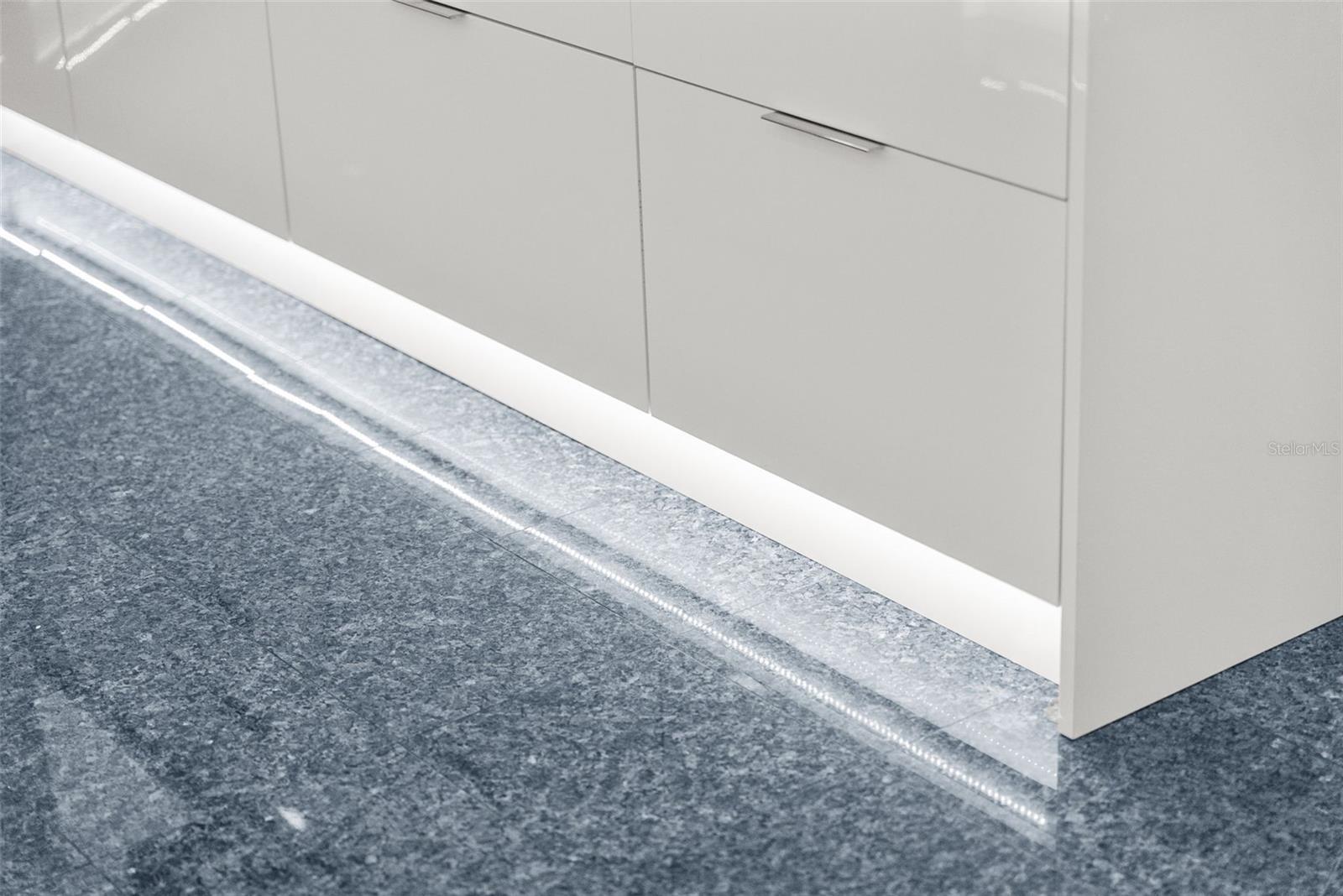 Image 30 of 84 For 988 Blvd Of The Arts  109