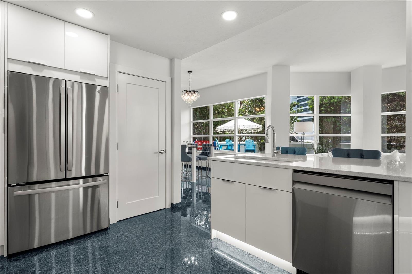 Image 31 of 84 For 988 Blvd Of The Arts  109