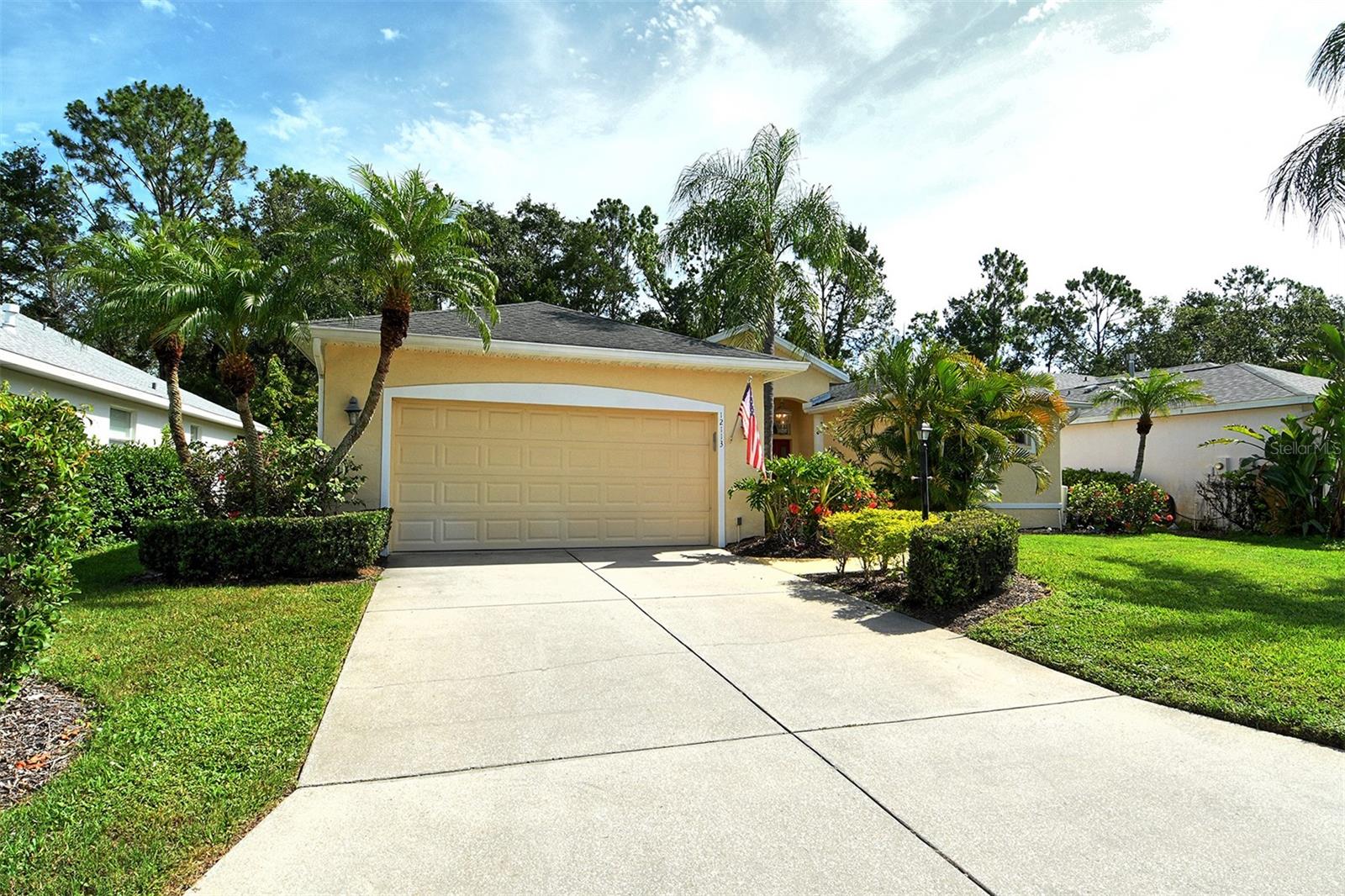 Image 4 of 37 For 12113 Whistling Way