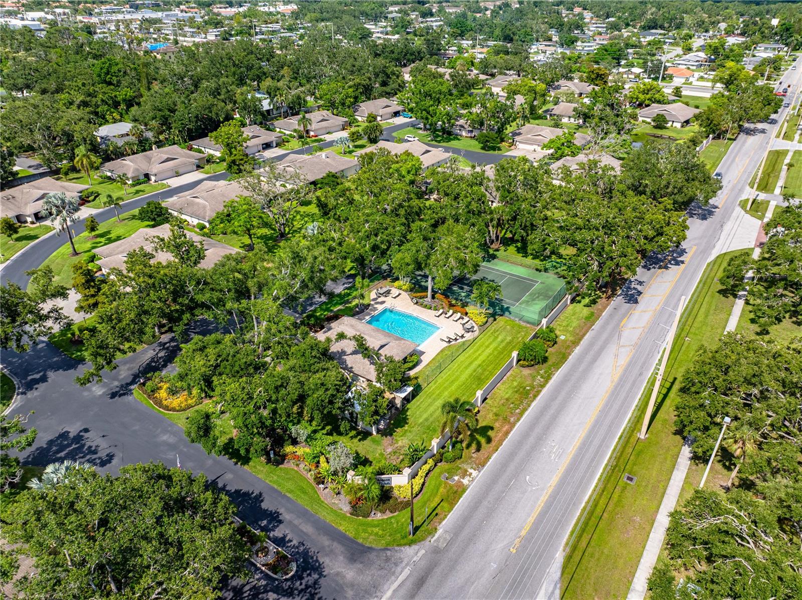 Image 40 of 54 For 3530 Wilkinson Woods Drive 14