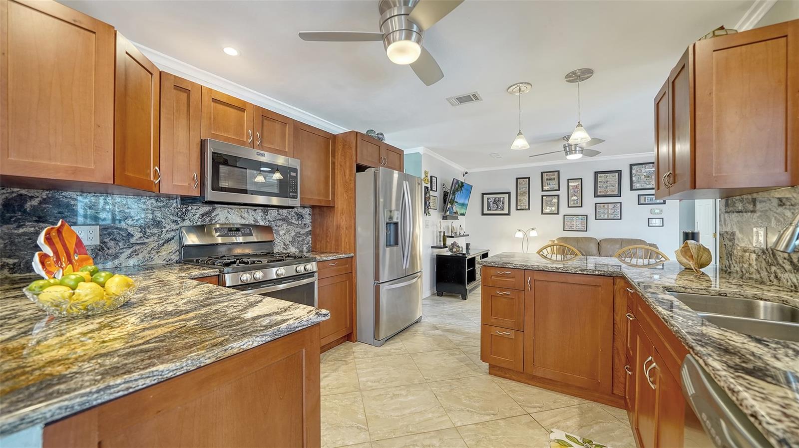 Image 9 of 54 For 5524 Antilles Drive