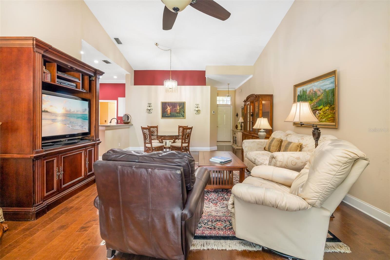 Image 11 of 76 For 2411 New Haven Circle 70