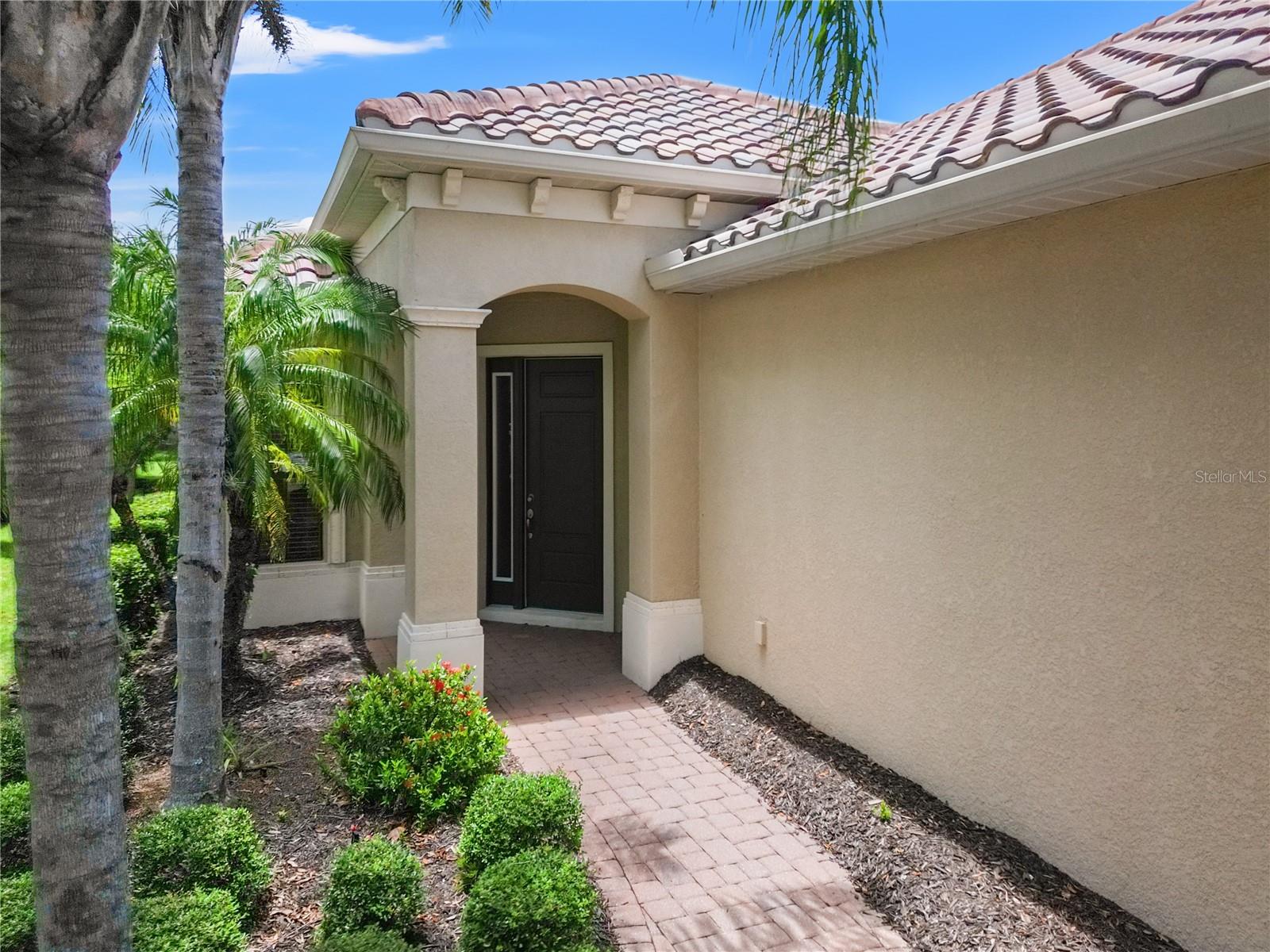 Image 4 of 72 For 7130 Westhill Court