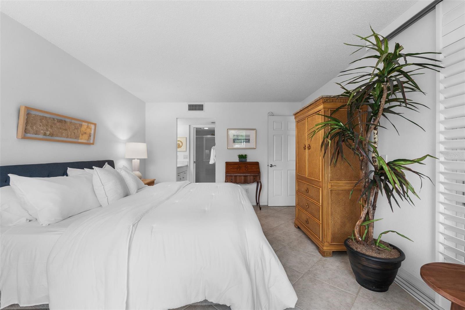 Image 19 of 42 For 1269 Dockside Place 115