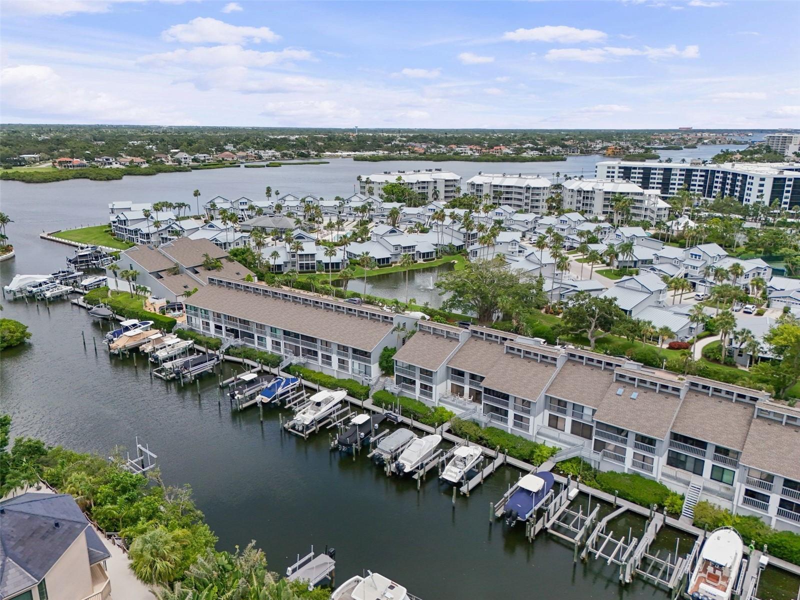 Image 28 of 42 For 1269 Dockside Place 115