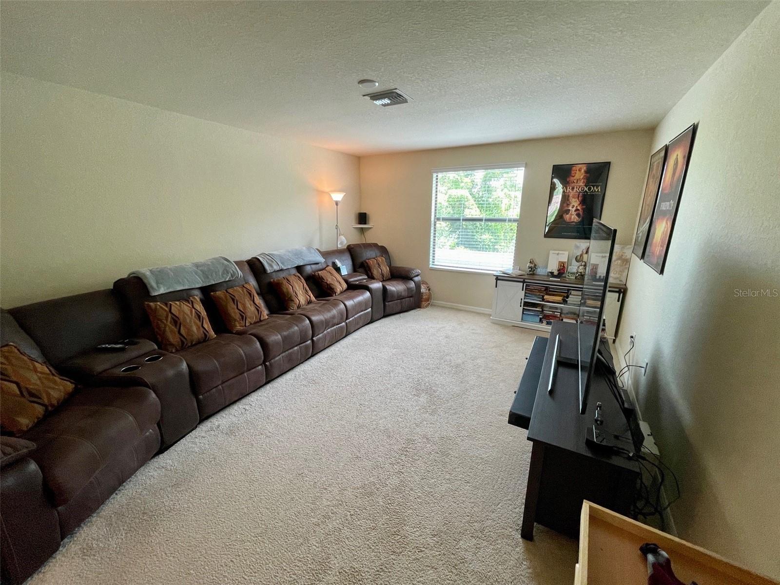 Image 23 of 52 For 20940 Valore Court